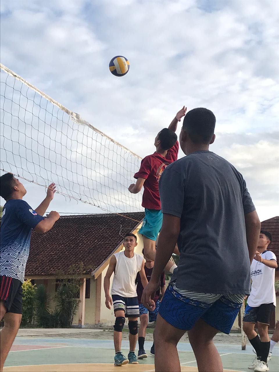 Tim Bola Voli Putri UMNU Kebumen Sabet Gelar Juara di PERGUNU CUP Peringatan HARLAH MA’ARIF ke-94 dan Hari Santri Nasional ke-9